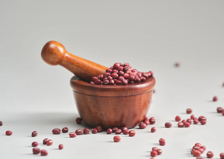 Peau fatiguée après l’été nécessitant une routine automnale